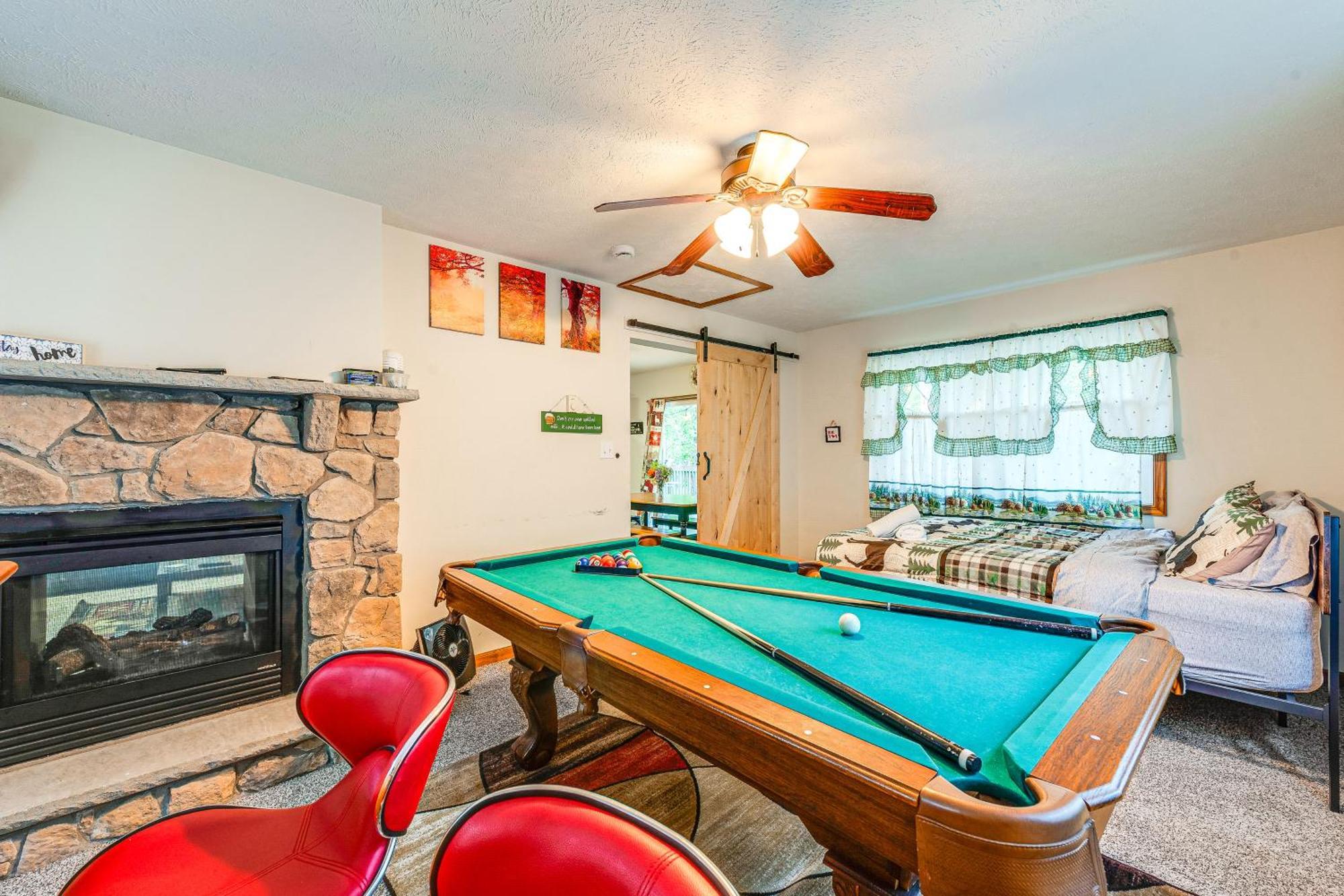 Pet-Friendly Pocono Lake Oasis With Hot Tub! Exterior foto