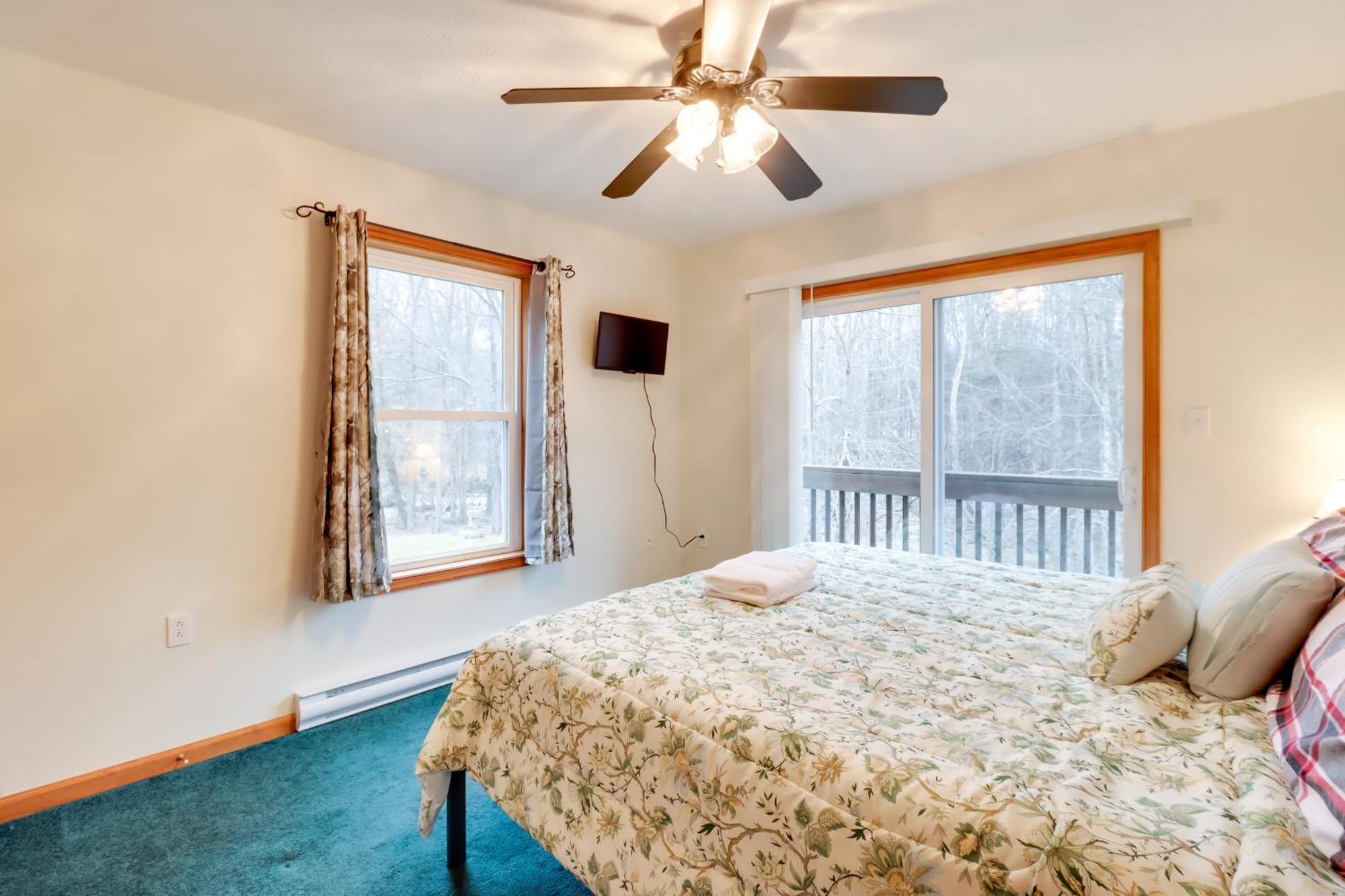 Pet-Friendly Pocono Lake Oasis With Hot Tub! Exterior foto